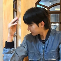 작가 프로필 이미지