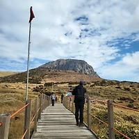 작가 프로필 이미지