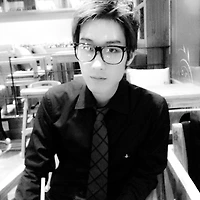 작가 프로필 이미지