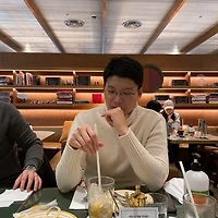 작가 프로필 이미지