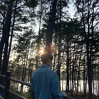 작가 프로필 이미지