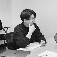 작가 프로필 이미지