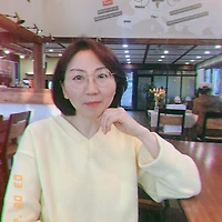 작가 프로필 이미지