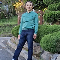 작가 프로필 이미지