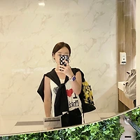 작가 프로필 이미지