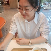 작가 프로필 이미지