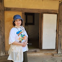 작가 프로필 이미지