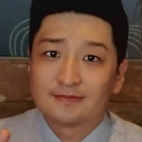 작가 프로필 이미지