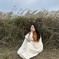 작가 프로필 이미지