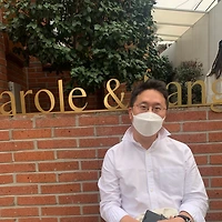 작가 프로필 이미지