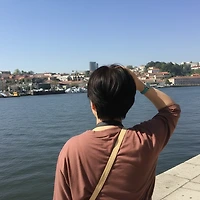 작가 프로필 이미지