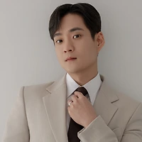 작가 프로필 이미지