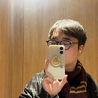 작가 프로필 이미지