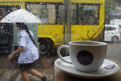 나를 반기는 카페 주인, 그래서 가기 싫어졌다