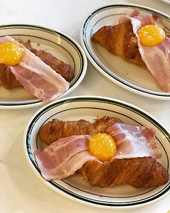 크로아상으로 시작하는 아침