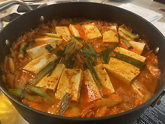 프랑스인들에게 2시간 동안 김치요리 4가지 선보이기