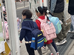 어머니, 아이가 없어졌어요!