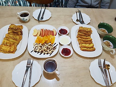 운동하기 전 아침식사 풍경