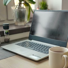 보이지 않는 생태계, 송출 비즈니스의 민낯: 썸네일