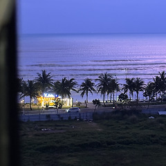 왜 가족들과 함께 있으면 힘들어질까?..  썸네일