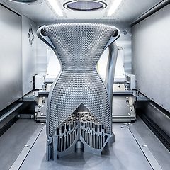 우주산업의 강자가 된 니콘 썸네일