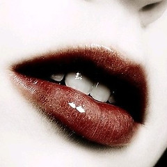 입술 모양으로 알아보는 당신의 성격 1 썸네일