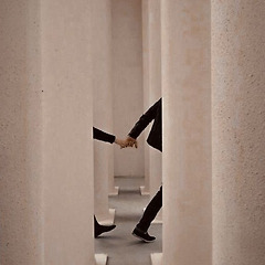 지금, 여기. 그리고 완벽한 비밀 썸네일