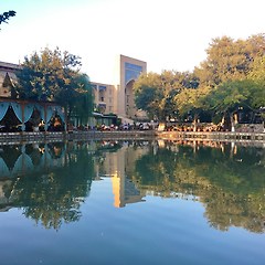 부하라의 상인들은 어떻게 실크로드를 지배했나 썸네일