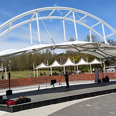 호수 앞에서, 나는 처음으로 연주자가 되었다 썸네일