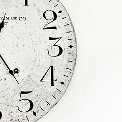 시간은 당신을 쫓아온 적이 없다 썸네일