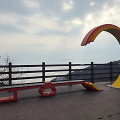 색채 없이 짙어진 여행 썸네일