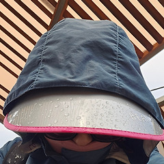 낯선 포구에서 여우비를 만나고 썸네일