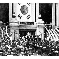 헌법을 가장 잘 아는 사람이, 헌법을 가장 잘 짓밟는 썸네일