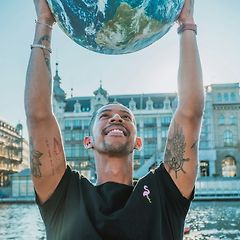 세계를 넓혔다 썸네일