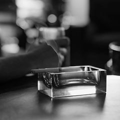 헤엄치는 빗금 썸네일