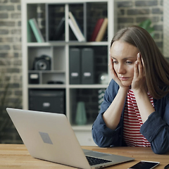 앞서가는 걱정을 멈추는 현재의 향기 썸네일