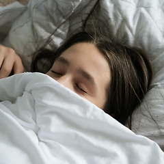 게으름이 아닌 회복을 돕는 이불 속 향기 썸네일