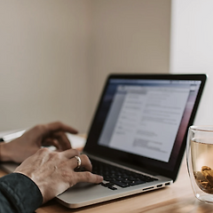 쉼표가 보이지 않는 한 주의 시작 썸네일