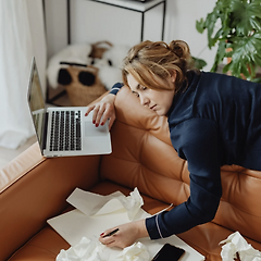 사람들에게 너무 많이 시달렸어요 썸네일