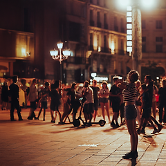 AI 고수들이 영화 장면을 '합법적으로' 훔치는 방법 썸네일