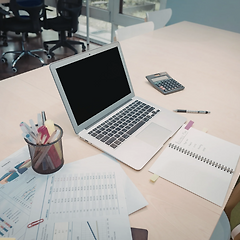 쏟아지는 업무와 나 사이에 안전한 거리를 두는 향기 썸네일