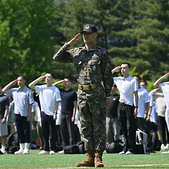 소위·하사 연봉 4000만 원 시대 썸네일