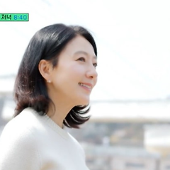 김희애가 여전히 배우는 이유 썸네일