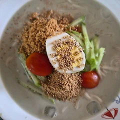 여름의 별미 콩국수와 때 아닌 짜장밥 썸네일