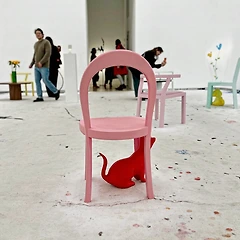 Salon 94에서 만난 우르스 피셔의 사라지는 조각 썸네일