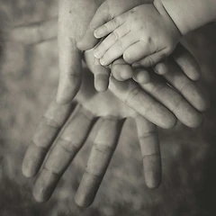 엄마가 아이가 되어간다 썸네일