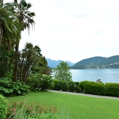 함께 듣던 음악처럼 취한듯 흐르는듯  썸네일