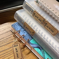 숨어서 읽는 인생책 썸네일