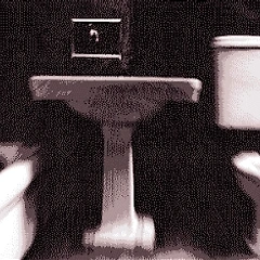 멈춘 것처럼, 끝나지 않은 썸네일