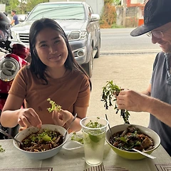 미국 남자 vs 태국 여자 커플과 함께 살아보기  썸네일